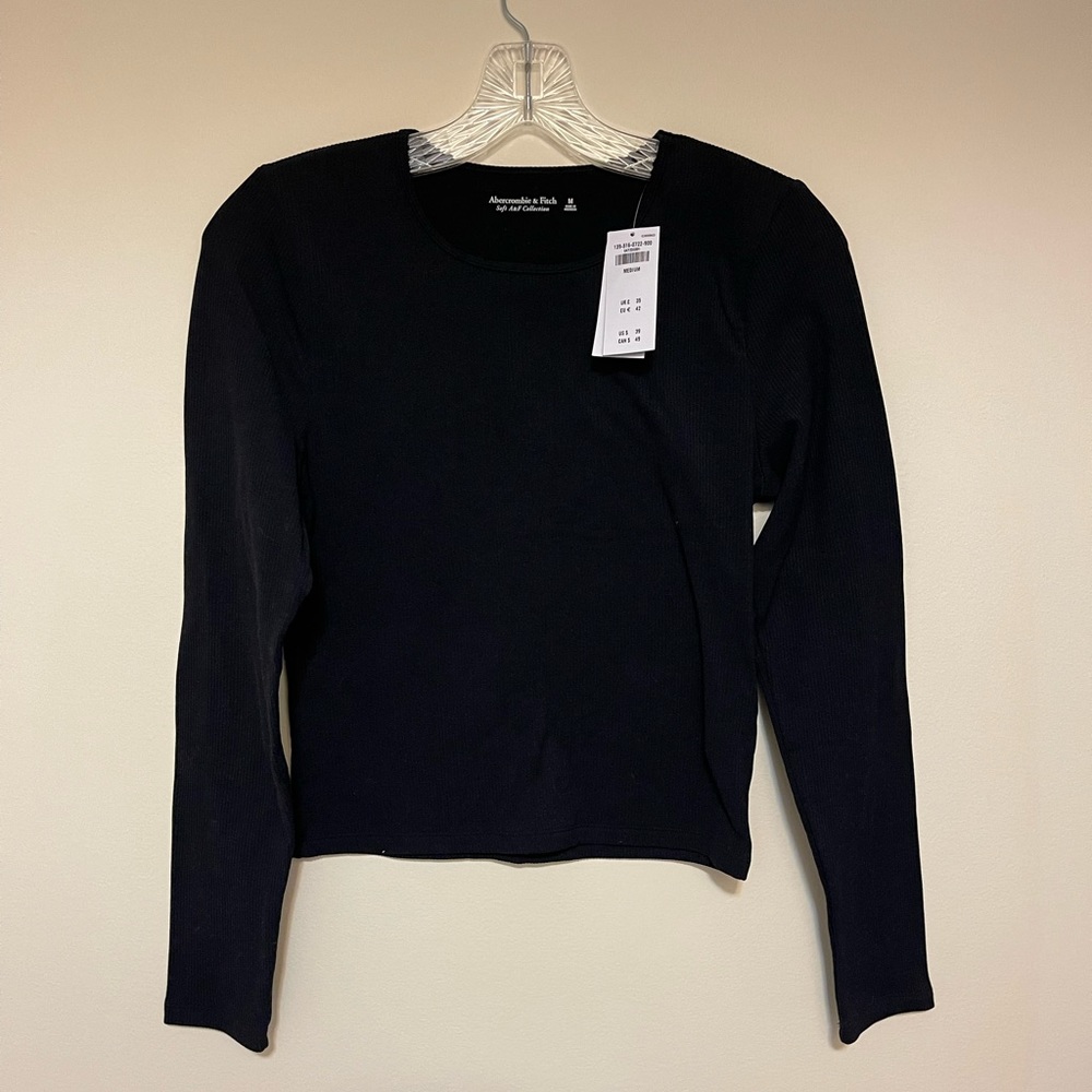 NWT Lot of 4 Abercrombie Tops/Sweaters Size M/L